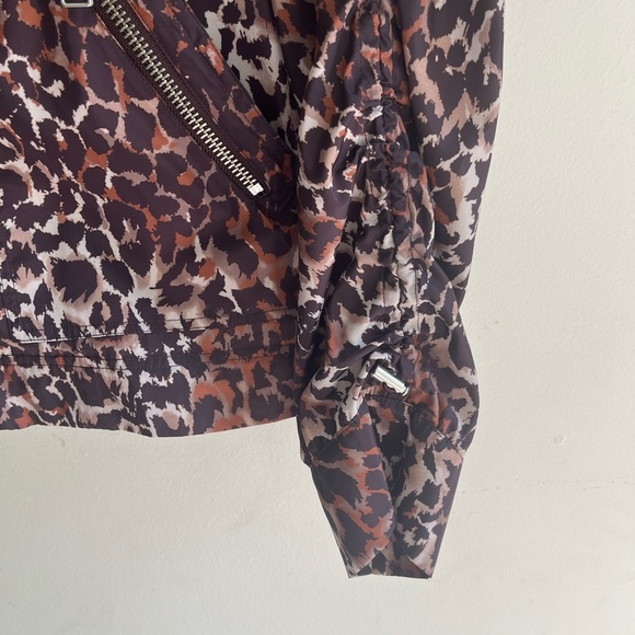 VERONICA BEARD Sibila Anorak Rain Jacket Brown Leopard Size Medium - Picture 4 of 5